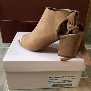 Brand New Heels Women’s 7.5